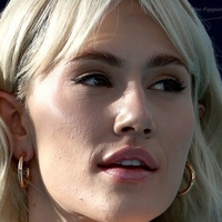 Elena Tsagrinou Nøgen