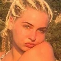 Elif Filyos Nøgen