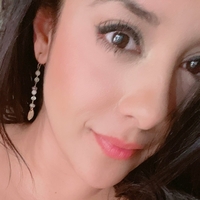 Elizabeth Retana Nøgen