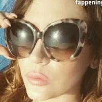 Ella Anastasiou Nøgen