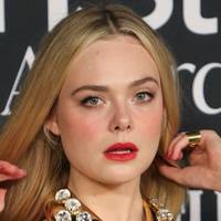 Elle Fanning Nøgen