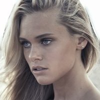 Ellie Ottaway Nøgen