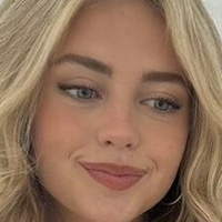 Ellie Rosinkranz Nøgen