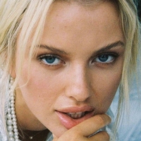 Elodie Russell Nøgen