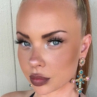 Emilie Brooklyn Nøgen