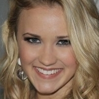 Emily Osment - Fakes Nøgen