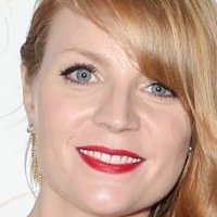 Emily Tarver Nøgen