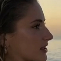 Emma Burnze Nøgen