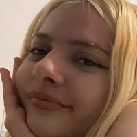 Emma Carrie Nøgen