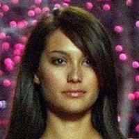 Emma Heming Nøgen
