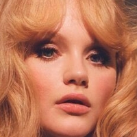 emma laird Nøgen