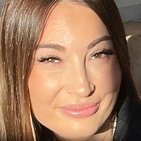 Emma Lovett Nøgen