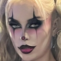 Emma Norton Nøgen