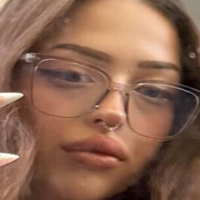Emma_pisarcik Nøgen