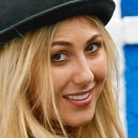 Emma Slater Nøgen