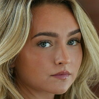 emmaleaanne Nøgen