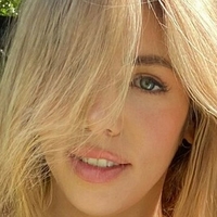 Emmy Elliott Nøgen