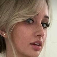 Essie Ann Bone Nøgen