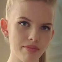 Eva Gevorgyan Nøgen