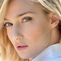 Eva Riccobono Nøgen