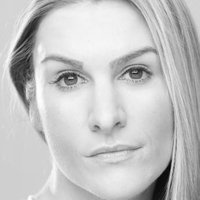 Fiona Walker Nøgen