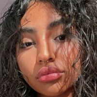 Fionee Nøgen