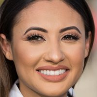 Francia Raisa Nøgen