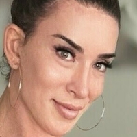 Gabbi Tuft Nøgen