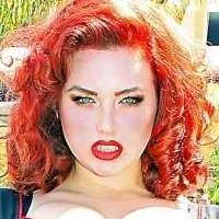 Gia Genevieve Nøgen