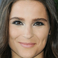 Gianna Simone Nøgen