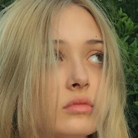 Grace Kennedy-Piehl Nøgen
