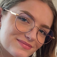 Hailey Davis Nøgen