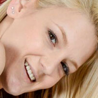 Harper Blondie Nøgen