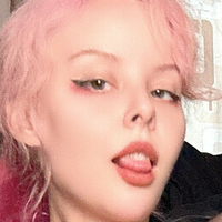 hellyvalentine Nøgen