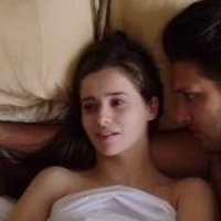 Holly Earl Nøgen