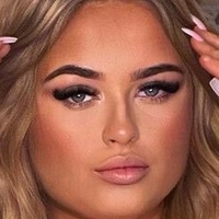 Holly Evans Nøgen