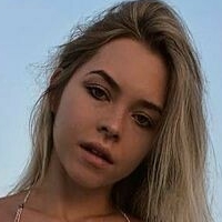 Irina Pimenova Nøgen