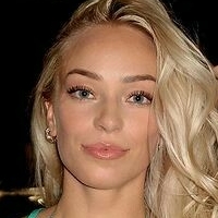 Isabel Martin Nøgen