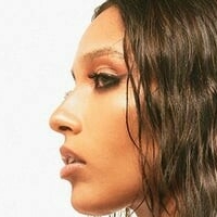 Isha Kaur Dhillon Nøgen