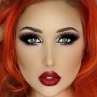 Ivy Tenebrae Nøgen