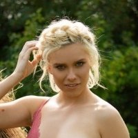 Jenessa Dawn Nøgen