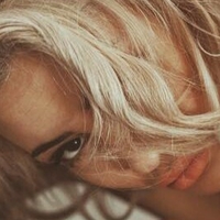 Jess McKoy Nøgen