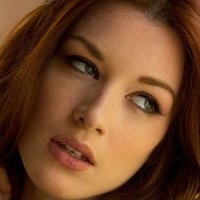 Jessica Stoyadinovich Nøgen