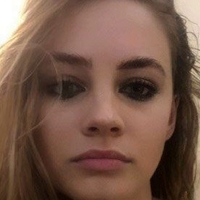 Josephine Langford Nøgen