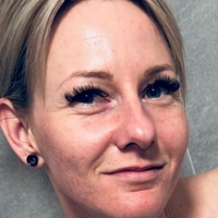 Julia Kern Nøgen