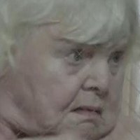 June Squibb Nøgen