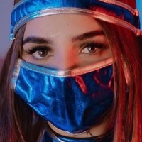 Karely Ruiz Nøgen