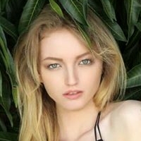 Katherine Konlin Nøgen