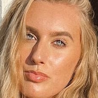 Katie Pierce Nøgen