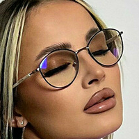 katiieevans Nøgen